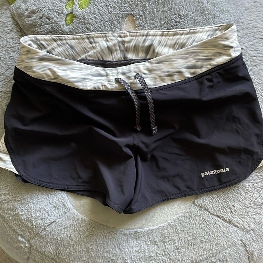 Patahonia Board Shorts Small with Liner Pocket Drawstring